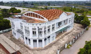 Hà Nội: Chợ tiền tỷ xây xong rồi... 'đắp chiếu' 