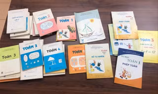 Có ý kiến cho rằng, nên thẩm định cả bộ chương trình mới rồi mới thẩm định SGK 
