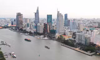 Trung tâm TPHCM nhìn từ quận 2. Ảnh: Văn Minh