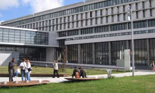 Đại học CY Cery-Paris là lựa chọn của nhều sinh viên quốc tế khi theo học ngành văn hóa ẩm thực, nhà hàng, khách sạn tại Pháp