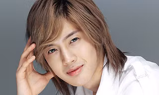 Kim Hyun Joong chơi đĩa bay của Việt Nam