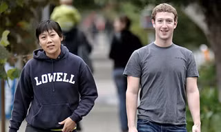 CEO Facebook bất ngờ đến Việt Nam đón Noel