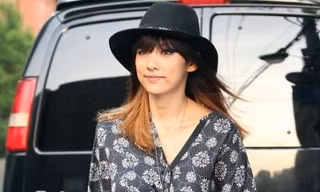 Lee Hyori diện váy rộng thùng thình che bụng bầu?