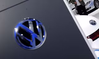 Volkswagen triệu hồi hàng loạt xe chạy dầu diesel