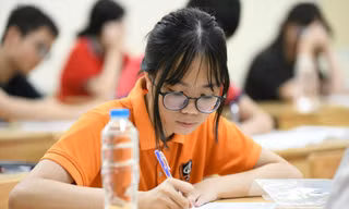 Đề minh họa kỳ thi lớp 10 theo chương trình mới: Nhiều câu hỏi dạng thức mới 