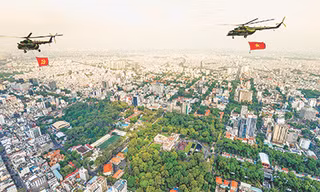 Những khoảnh khắc vàng trên bầu trời 