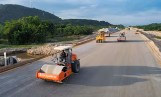 Gỡ vướng thể chế để thúc đẩy tăng trưởng 