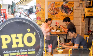 Michelin 'tuổi gì' mà chấm điểm phở? 