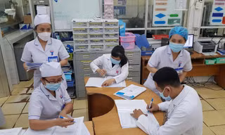 Y tế thông minh chưa vượt qua... cổng bệnh viện 