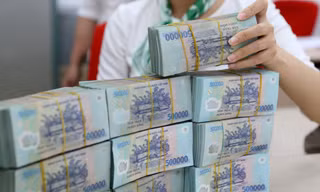 Nợ xấu tăng vọt, tài sản khủng rao bán...ế