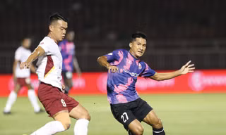 V-League 2022: Đá trên sân hay dưới gầm bàn? 