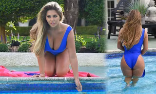 Mẫu nội y Bianca Gascoigne tròn đầy 'bốc lửa' với áo tắm