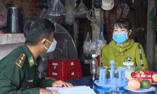 Bộ đội Biên phòng tỉnh Quảng Ngãi đến lấy thông tin gia đình các nạn nhân.