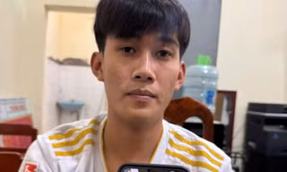 Trộm 'clip nóng' từ camera của nhiều gia đình để tống tiền