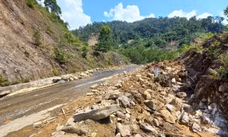 Nửa năm sau thiên tai, vùng lở núi Phước Sơn tiếp tục đối diện nguy cơ bị cô lập