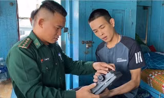 Sét đánh trúng tàu cá, 15 ngư dân may mắn thoát nạn