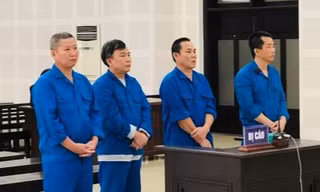 Thủ đoạn một tàu cá 'cõng' nhiều định vị nhằm chiếm đoạt tiền hỗ trợ nhiên liệu của nhóm ngư dân