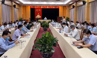 Quang cảnh cuộc họp. Ảnh: Nguyễn Ngọc