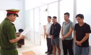 Cảnh sát vây bắt 4 đối tượng trong đường dây cá độ quy mô lớn ở Đà Nẵng