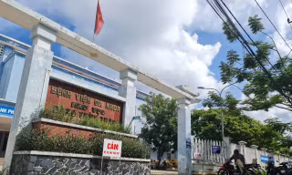 Đối thoại với 121 y, bác sĩ Bệnh viện Đặng Thuỳ Trâm không được hưởng hỗ trợ phụ cấp nghề 