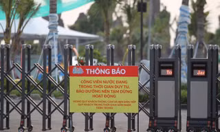 Công viên nước Thanh Hà đặt biển tạm dừng hoạt động.