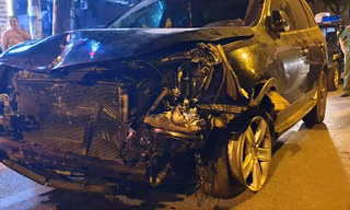 Chiếc xe ô tô đâm liên hoàn nhiều phương tiện.