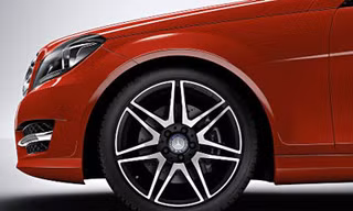 Mercedes Việt mang về C-Class mới