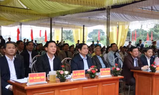 Đoàn đại biểu tham dự Ngày hội Đại đoàn kết toàn dân tộc Khu dân cư thôn Quảng Thắng, xã Thạch Quảng, huyện Thạch Thành, tỉnh Thanh Hoá.