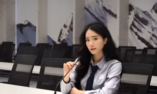 Hành trình khẳng định bản lĩnh với những bước tiến táo bạo của nữ sinh Ngoại giao