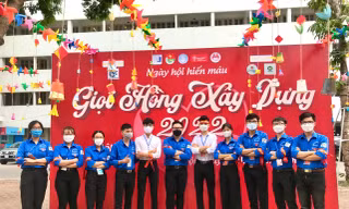 Chương trình hiến máu 'Giọt hồng Xây dựng 2022' thu hút hàng trăm người tham dự