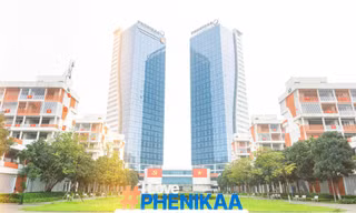 Ngàn lá cờ, triệu trái tim: Đại học Phenikaa rực rỡ sắc đỏ chào mừng 50 năm Giải phóng miền Nam, thống nhất đất nước