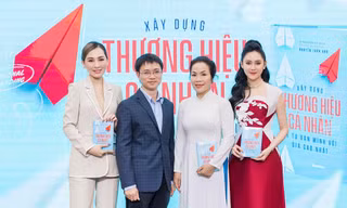 Nhiều người đẹp xuất hiện tại lễ ra mắt sách về chủ đề Xây dựng thương hiệu cá nhân cho giới trẻ