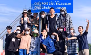 Khi người trẻ khoác lên mình khát vọng cống hiến