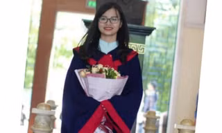 Nữ thủ khoa trường Y và câu chuyện học tập thời chuyển đổi số