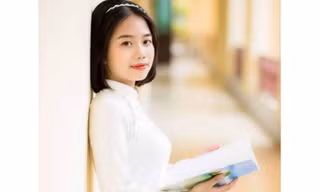 Thủ khoa khối D14 và tình yêu dành cho văn học