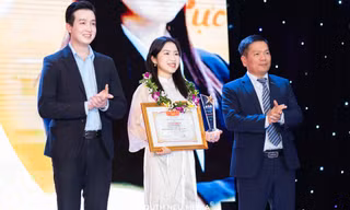 Nữ Bí thư Chi bộ Sinh viên Trường Đại học Kinh tế Quốc dân gương mẫu, phát huy sức trẻ trong Tháng Thanh niên