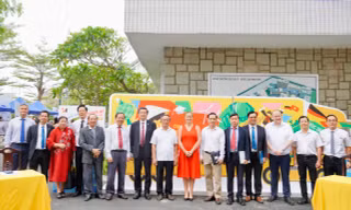 Chuyến xe hướng nghiệp Đức “mang triệu ước mơ” đến thành phố Huế