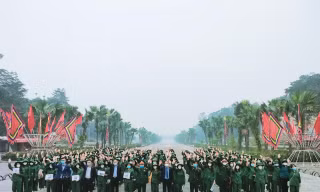 Kỳ quân sự tại miền đất Tổ: Tự hào chuyến đi của thanh xuân
