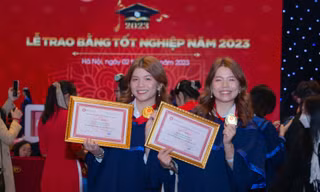 Thanh Minh - Thu Huyền: Cặp sinh đôi cùng tiến của Trường Đại học Ngoại thương