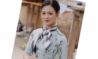 Du Xuân năm mới cùng nữ sinh trường Quốc tế