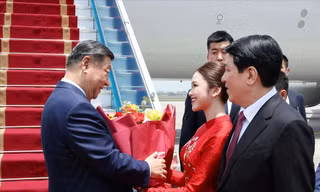 Nữ sinh chia sẻ về vinh dự được tặng hoa đón Tổng Bí thư, Chủ tịch nước Tập Cận Bình 