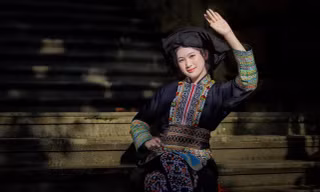 Hành trình từ cô gái người Dao đến thủ khoa ngành Diễn viên trường Sân khấu Điện ảnh Hà Nội