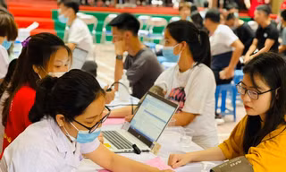 Trường Đại học Nội vụ tích cực hưởng ứng ngày hội hiến máu toàn dân “Bằng lăng tím 2021”