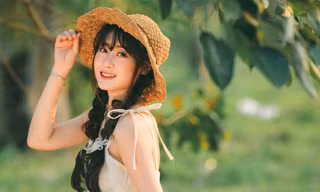 Nữ sinh trường Đại học Hòa Bình khiến ‘dân tình’ mê mệt vì bộ ảnh quá đỗi ngọt ngào