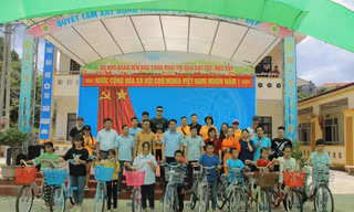 Mang Nắng Ấm đến với các em học sinh huyện Hoà An - tỉnh Cao Bằng
