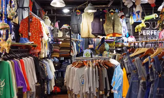 Thrift Shop - Nét đẹp cũ trong thời đại mới