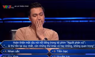 Việt Anh khóc khi được hỏi về câu thoại nổi tiếng của NSND Hoàng Dũng trên Ai là triệu phú