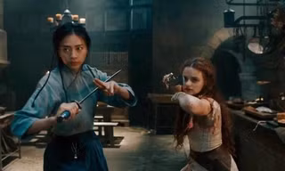Ngô Thanh Vân đấu võ trong phim Hollywood cùng 'công chúa tóc đỏ'