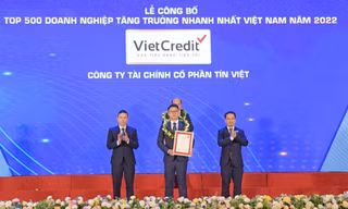 VietCredit thăng hạng vượt bậc đứng thứ 3 trong bảng FAST500
