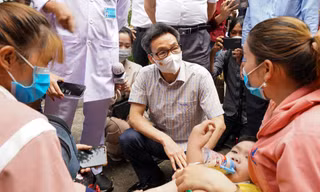 Phó Thủ tướng Vũ Đức Đam: 'Để dịch sốt xuất huyết bùng phát là có lỗi lớn với dân'
